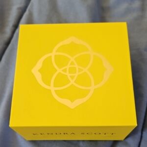 🛑KENDRA SCOTT Storage Box